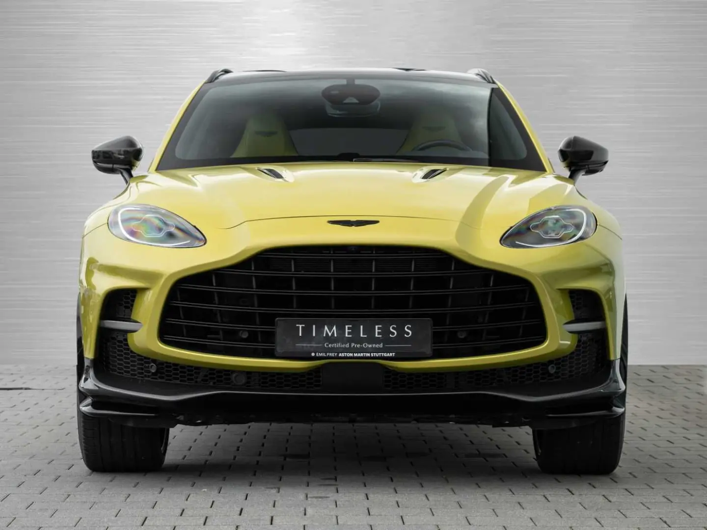 DBX 707 V8 4x4