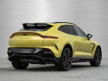 DBX 707 V8 4x4