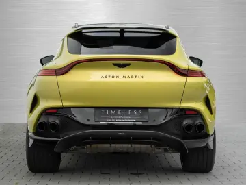 DBX 707 V8 4x4