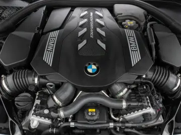 M850i xD Coupé Laser 360°HUD DAB B&W SoftCl 20
