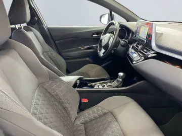 C-HR 2.0 Hybrid Team D *Navi*LED*CarPlay*CAM*TWA