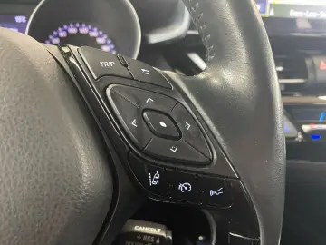 C-HR 2.0 Hybrid Team D *Navi*LED*CarPlay*CAM*TWA