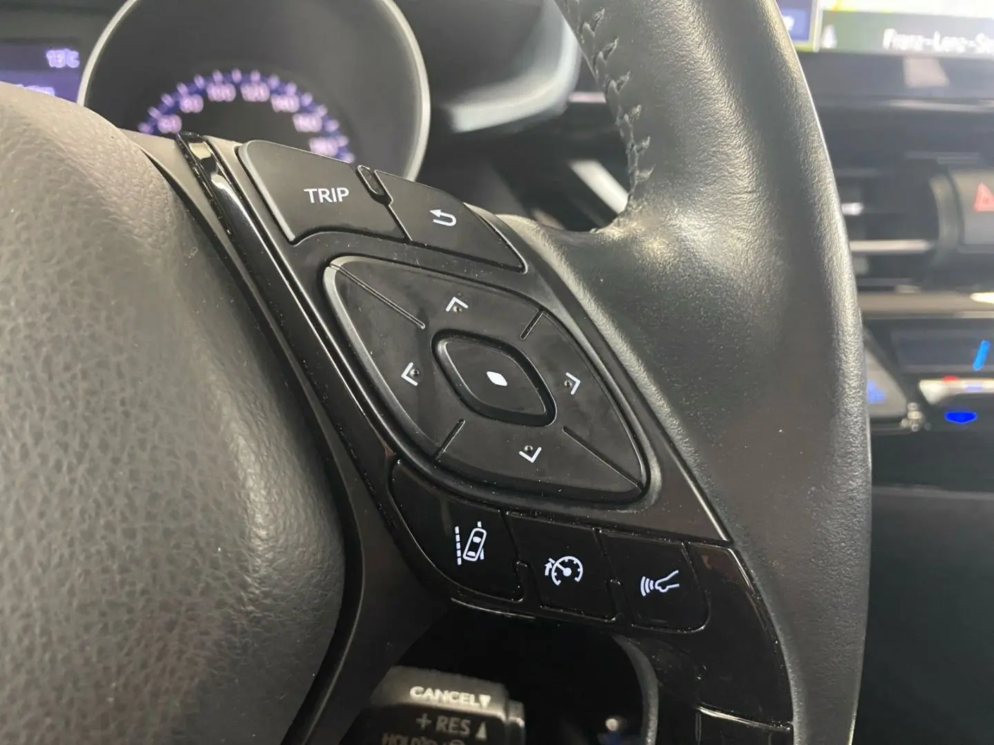 C-HR 2.0 Hybrid Team D *Navi*LED*CarPlay*CAM*TWA