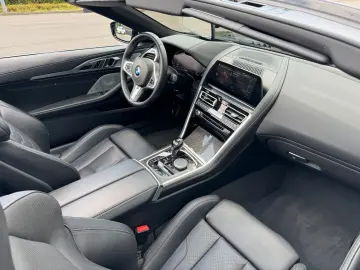 M850 i xDrive De. Fahrzeug - Voll - unfallfrei