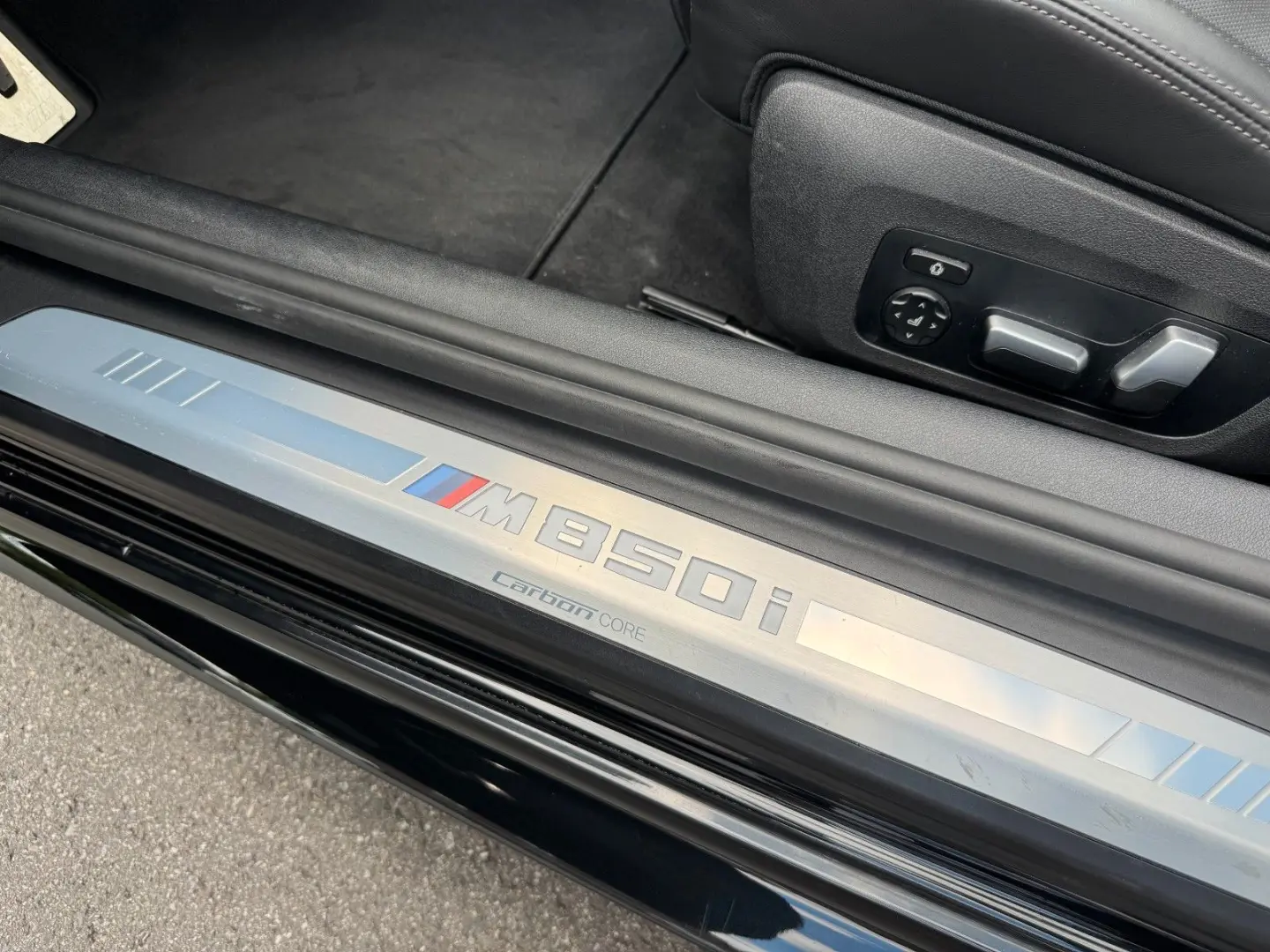 M850 i xDrive De. Fahrzeug - Voll - unfallfrei