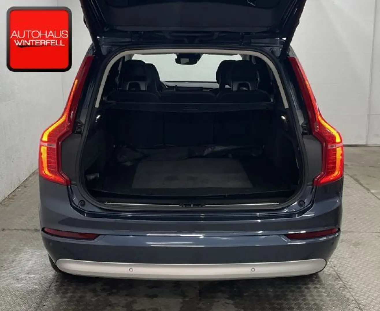 XC90 B5 AWD PRO AHK+360+MEMO+STANDHEIZUNG+LED+