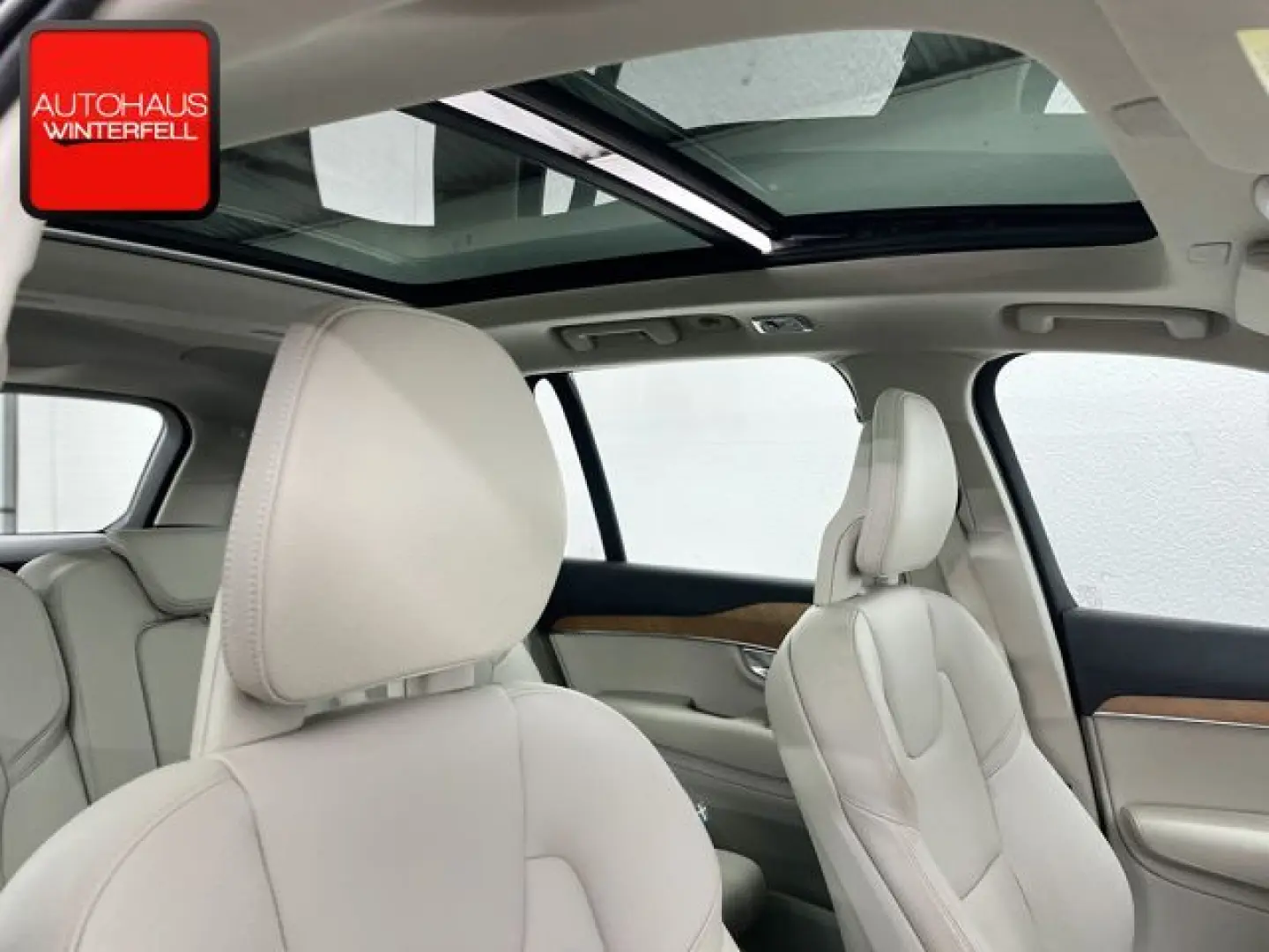 XC90 B5 AWD PANO+22Z+HUD+H&K+KAMERA+LED+ALARM+