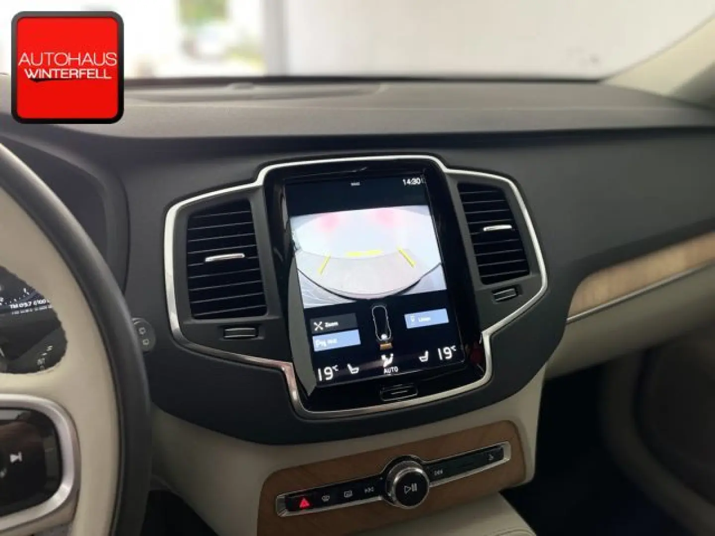 XC90 B5 AWD PANO+22Z+HUD+H&K+KAMERA+LED+ALARM+