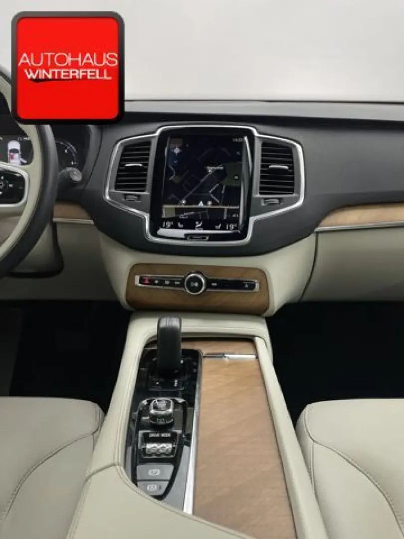 XC90 B5 AWD PANO+22Z+HUD+H&K+KAMERA+LED+ALARM+