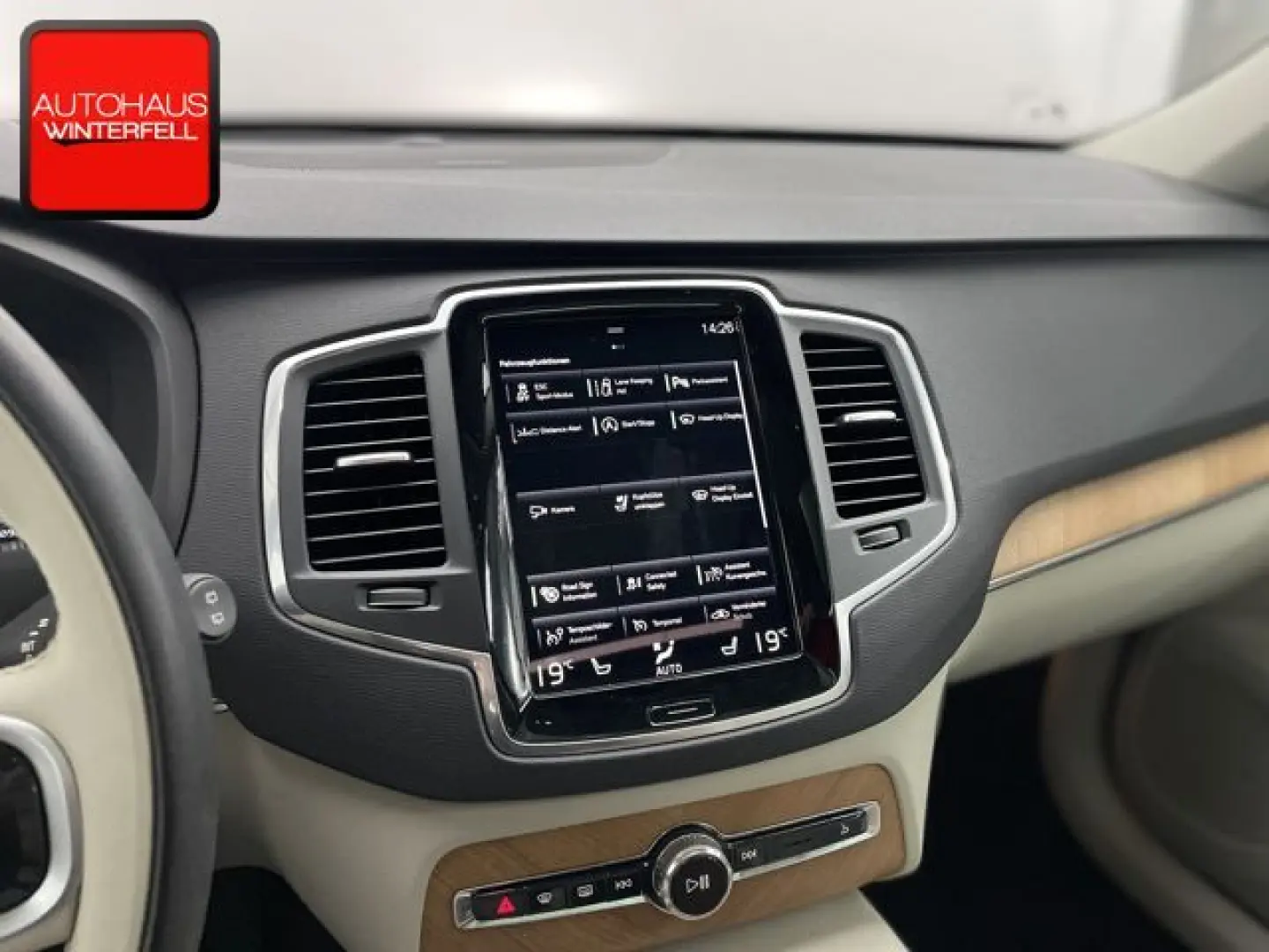 XC90 B5 AWD PANO+22Z+HUD+H&K+KAMERA+LED+ALARM+