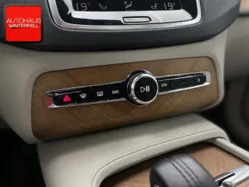 XC90 B5 AWD PANO+22Z+HUD+H&K+KAMERA+LED+ALARM+