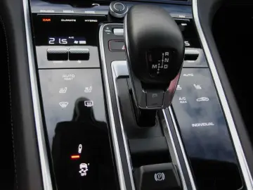 Panamera Sport Turismo Hybrid 4 E Top Ausst.