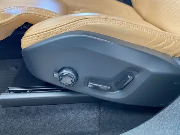 XC90 B5 (Diesel) Inscription Kam. BOWERS HUD