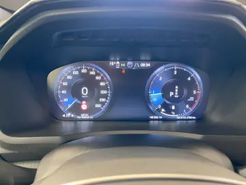 XC90 B5 (Diesel) Inscription Kam. BOWERS HUD