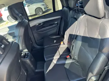 XC90 Inscription Expression Recharge Plug-In Hyb