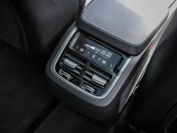 XC90 B5 AWD R-Design Geartronic *Head-Up*22-Zoll