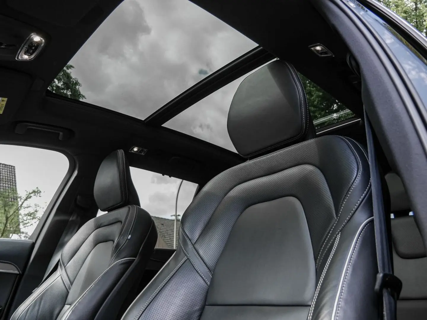 XC90 B5 AWD R-Design Geartronic *Head-Up*22-Zoll