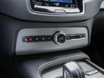 XC90 B5 AWD R-Design Geartronic *Head-Up*22-Zoll