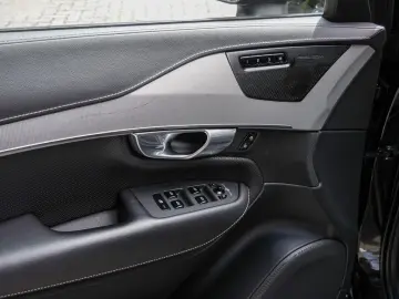 XC90 B5 AWD R-Design Geartronic *Head-Up*22-Zoll