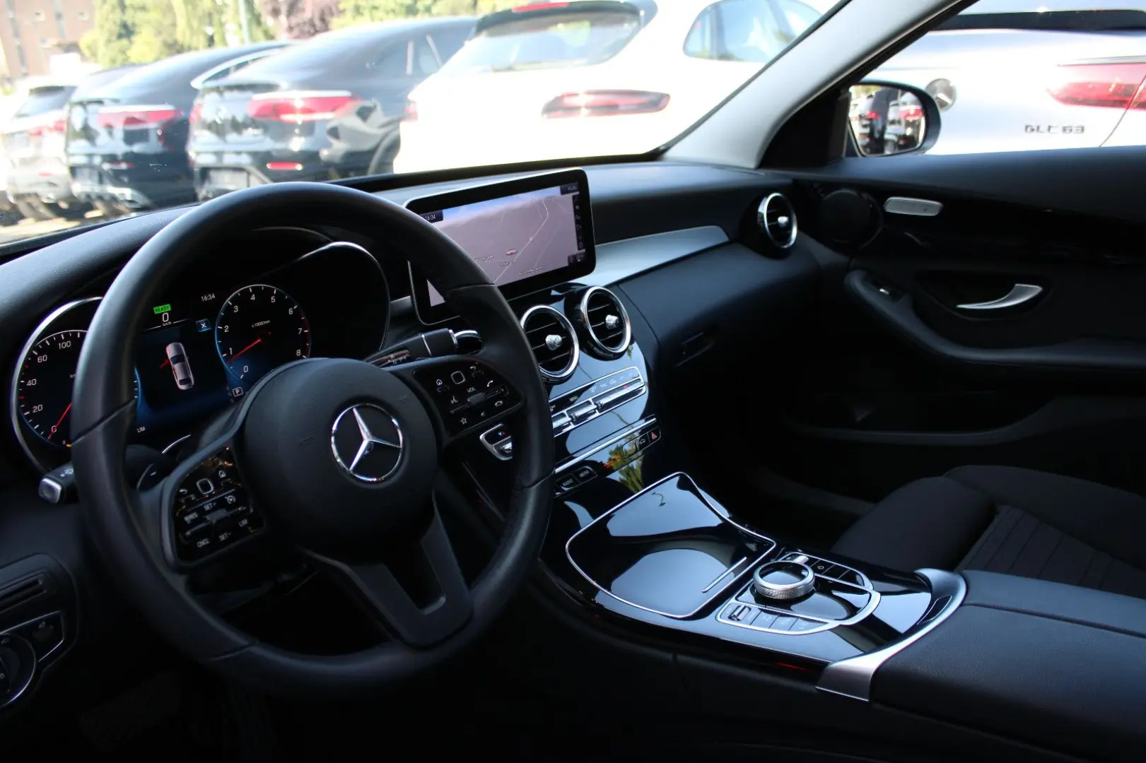 C 300 4Matic/Sport/Navi/Kamera/Klima/Sitzhzg