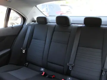C 300 4Matic/Sport/Navi/Kamera/Klima/Sitzhzg
