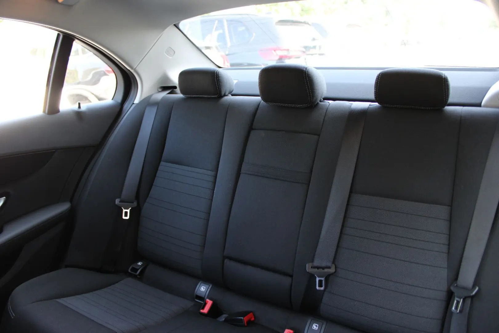 C 300 4Matic/Sport/Navi/Kamera/Klima/Sitzhzg