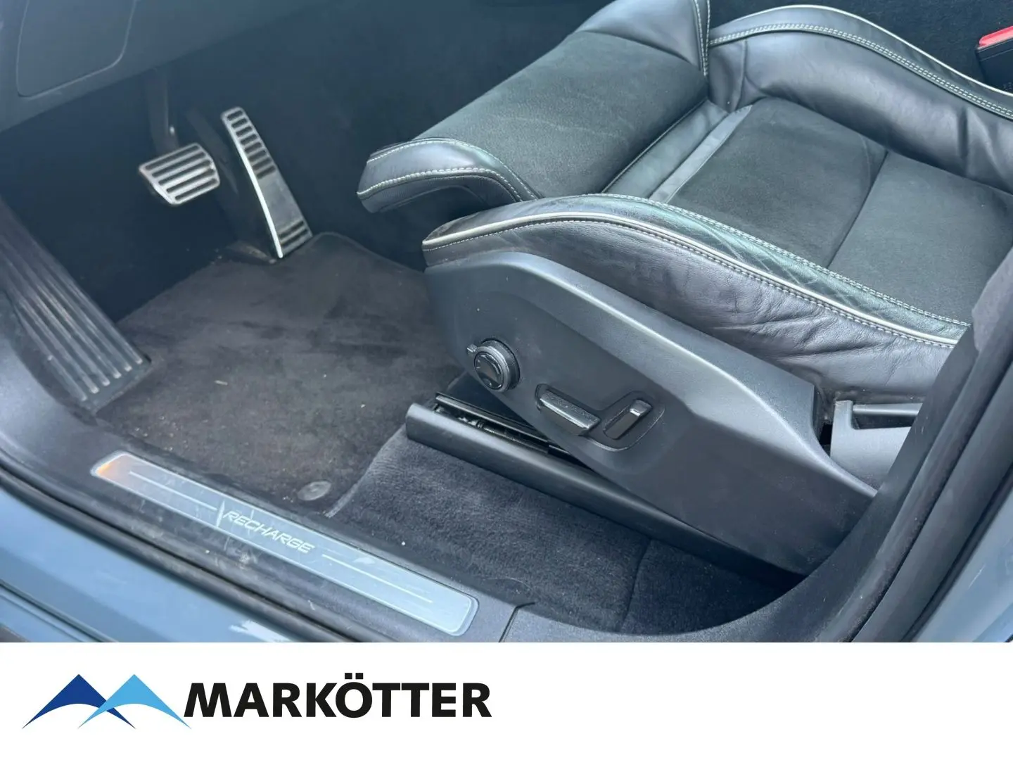 XC90 T8 AWD R-Design 7-Sitzer AHK/SHZ/HUD/ACC/PA