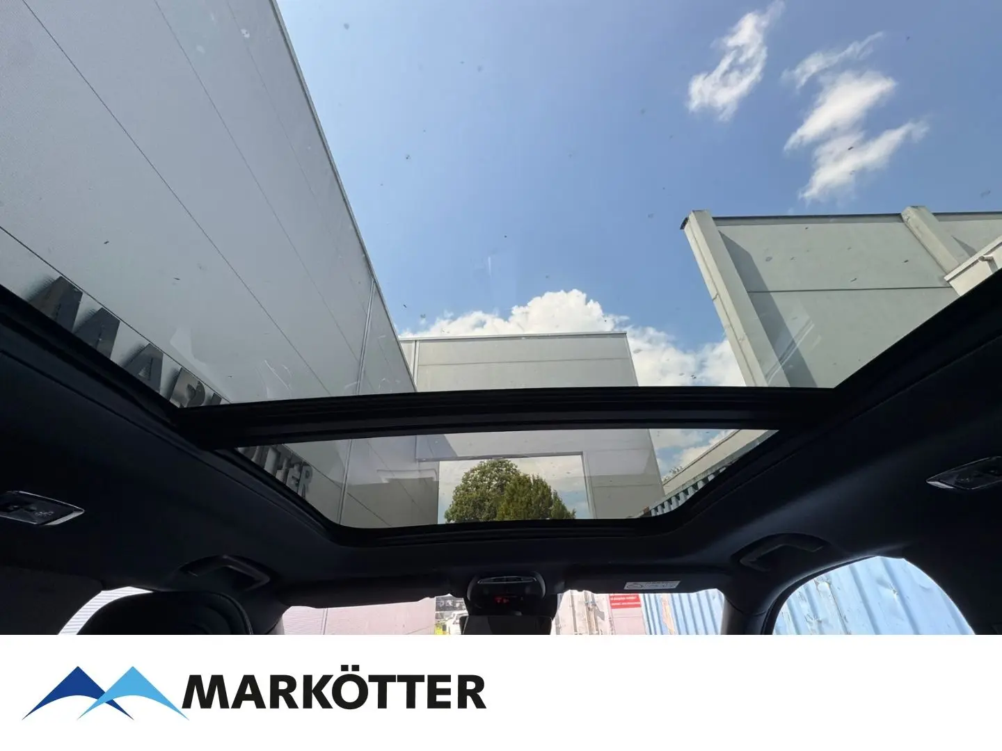 XC90 T8 AWD R-Design 7-Sitzer AHK/SHZ/HUD/ACC/PA