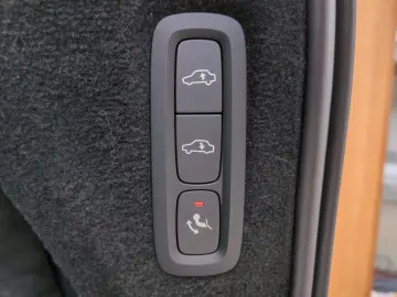 XC90 Inscription Expression Recharge Plug-In Hyb
