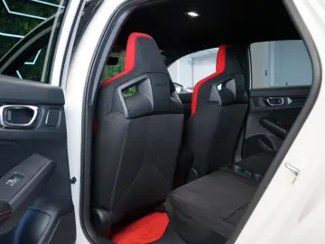 TYPE R*CARPLAY*WARRANTY*LED*ACC*44.876€ NETTO