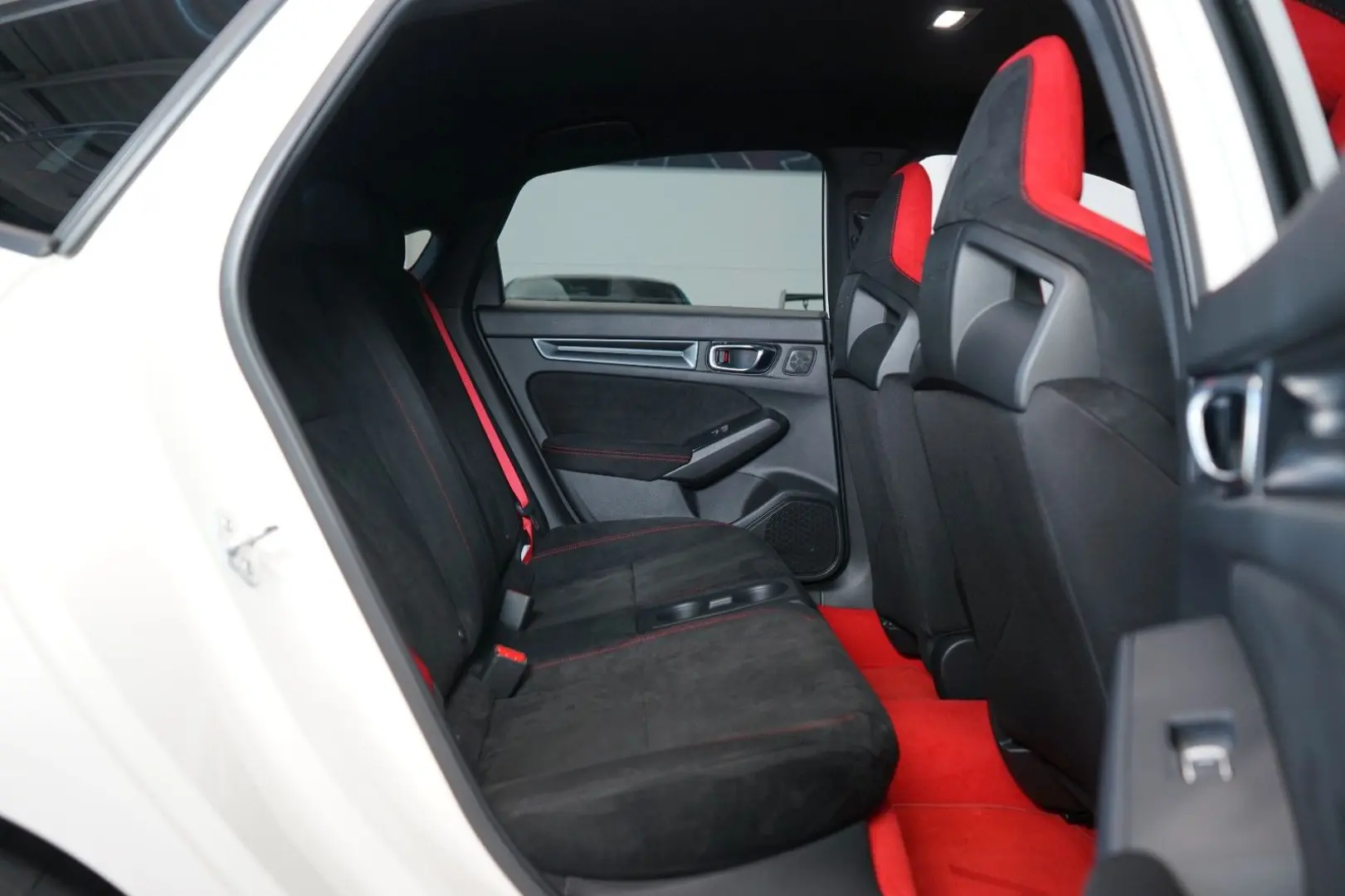TYPE R*CARPLAY*WARRANTY*LED*ACC*44.876€ NETTO