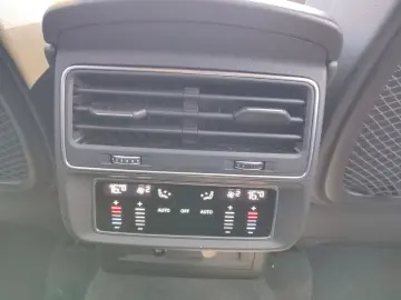 SQ7 4.0 TFSI quattro*Navi*Matrix*Alu*HUD*B&O*PDC