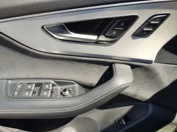 SQ7 4.0 TFSI quattro*Navi*Matrix*Alu*HUD*B&O*PDC