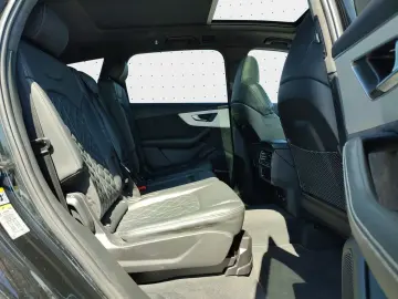 SQ7 4.0 TFSI quattro*Navi*Matrix*Alu*HUD*B&O*PDC