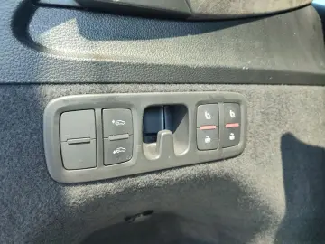 SQ7 4.0 TFSI quattro*Navi*Matrix*Alu*HUD*B&O*PDC