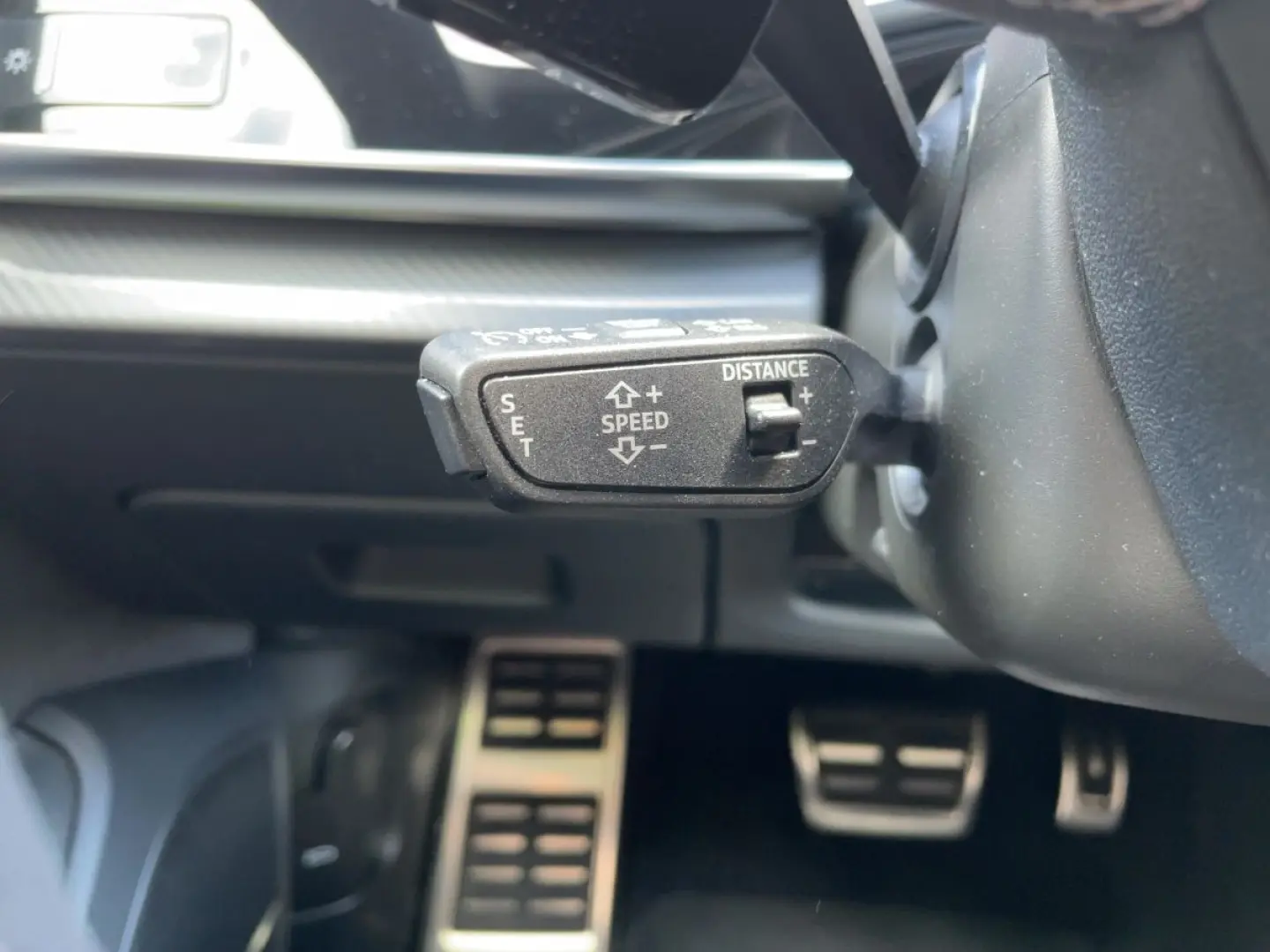 RS Q8 4.0 quattro TFSI ACC AHK Navi PDC HUD Sth
