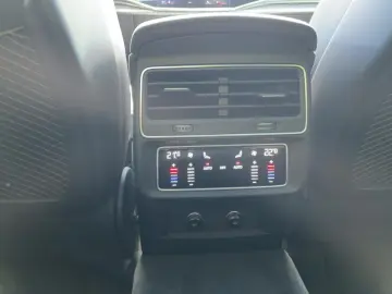RS Q8 4.0 quattro TFSI ACC AHK Navi PDC HUD Sth