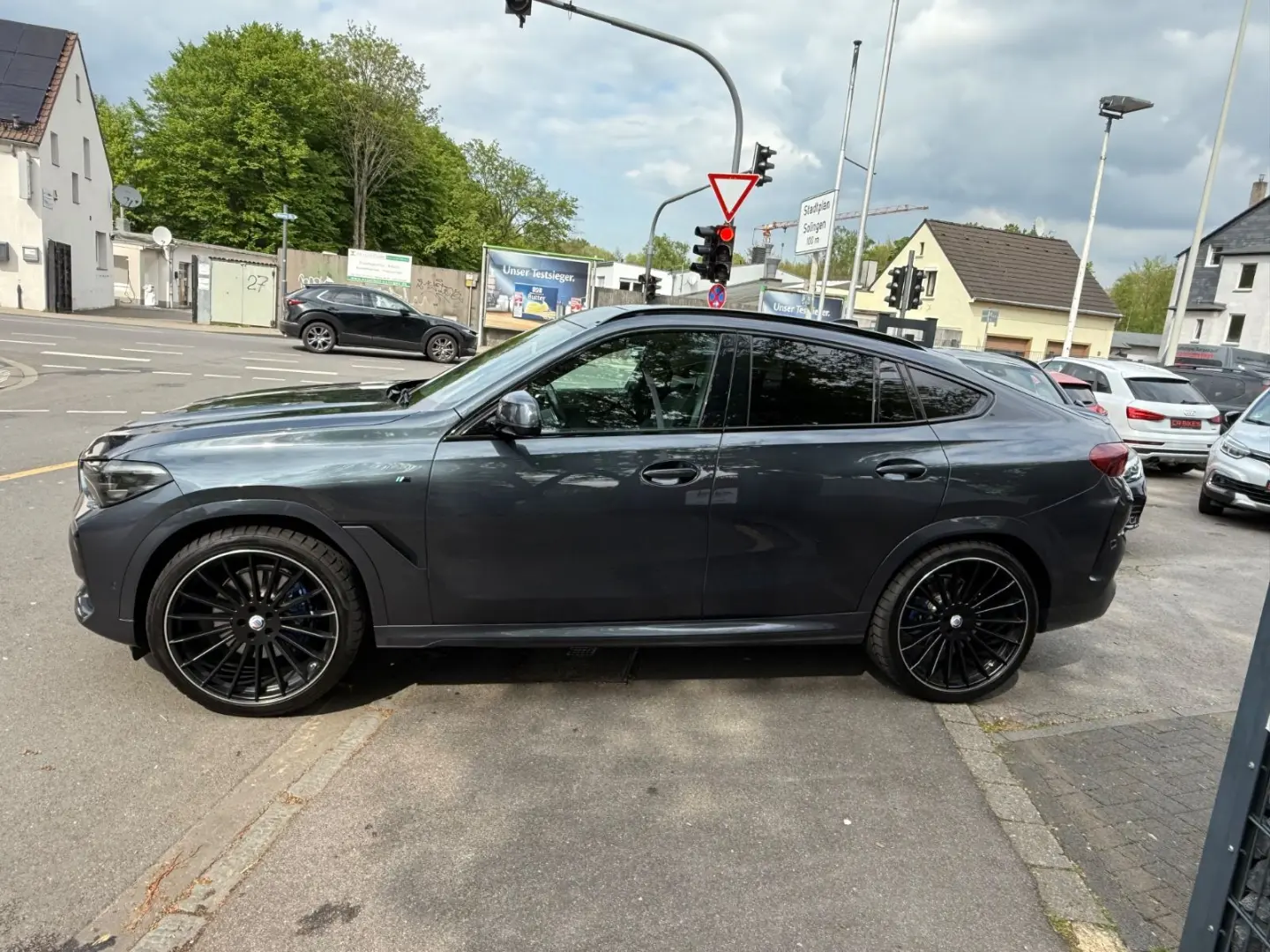 X6 xDrive 40 i M Sport/ AHK 15 TKM 23 Zoll/Pano
