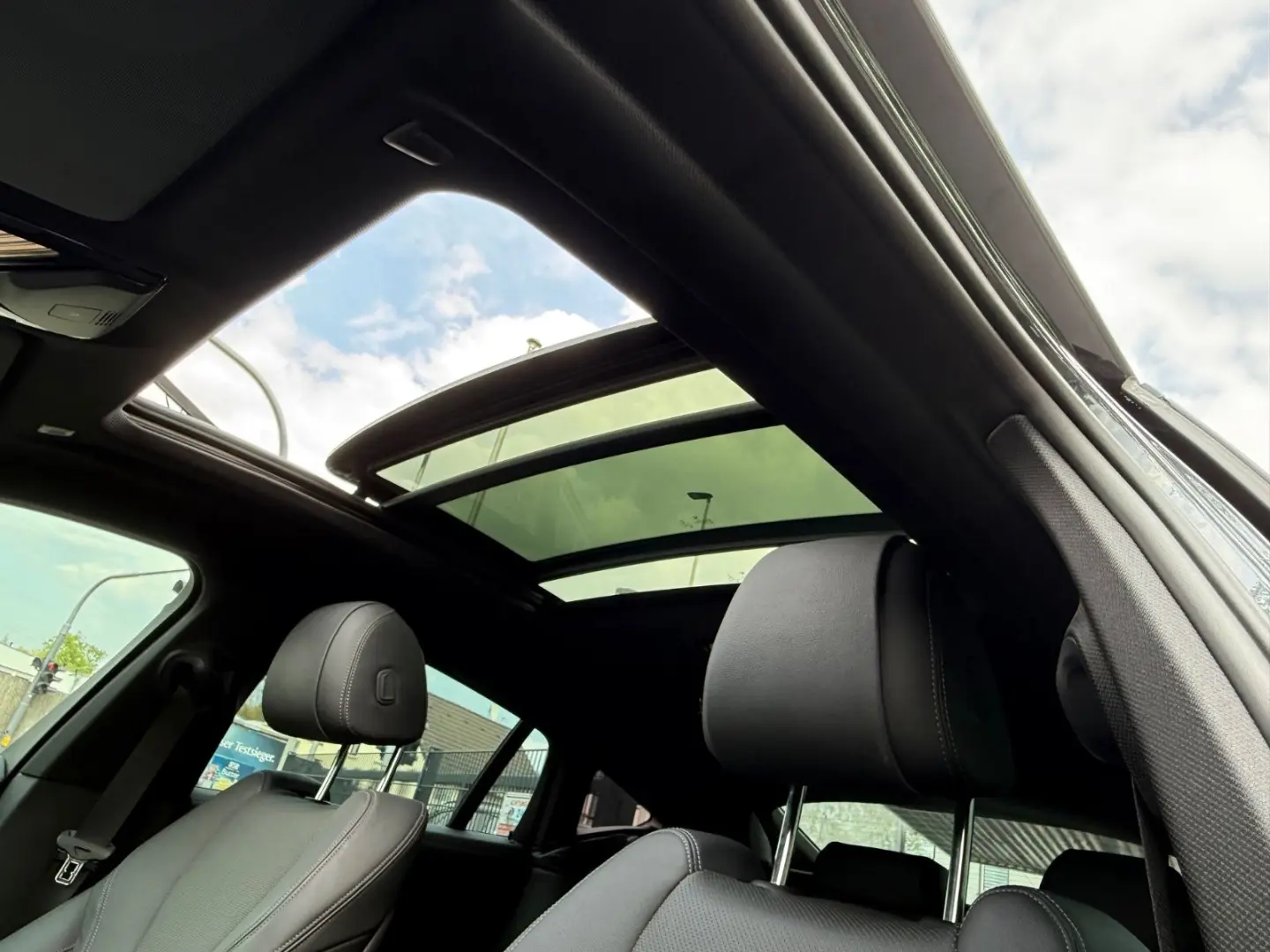 X6 xDrive 40 i M Sport/ AHK 15 TKM 23 Zoll/Pano