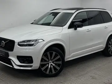 XC90 B5 D AWD Plus Dark 7SITZ PANO AHK 360 H&K