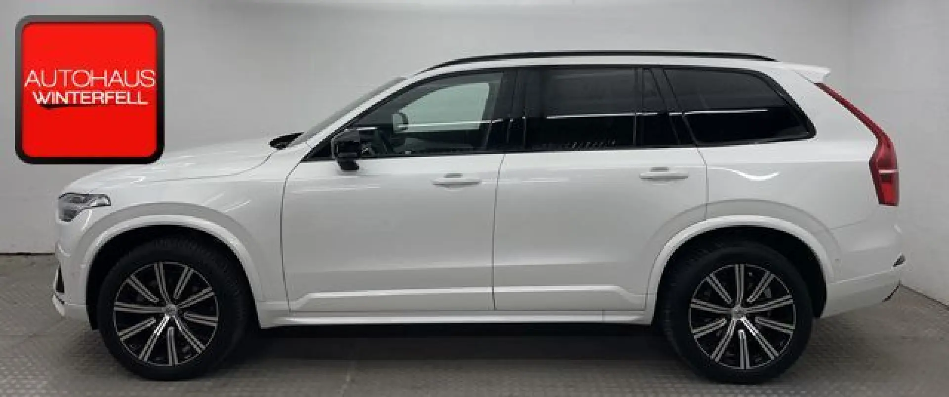 XC90 B5 D AWD Plus Dark 7SITZ+PANO+AHK+360+H&K+