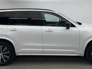 XC90 B5 D AWD Plus Dark 7SITZ+PANO+AHK+360+H&K+