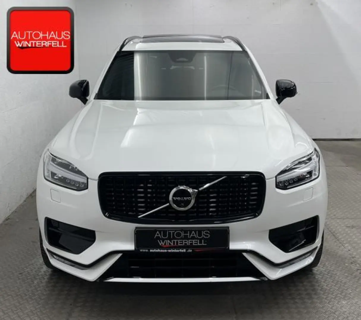 XC90 B5 D AWD Plus Dark 7SITZ+PANO+AHK+360+H&K+