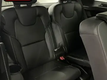 XC90 B5 D AWD Plus Dark 7SITZ+PANO+AHK+360+H&K+