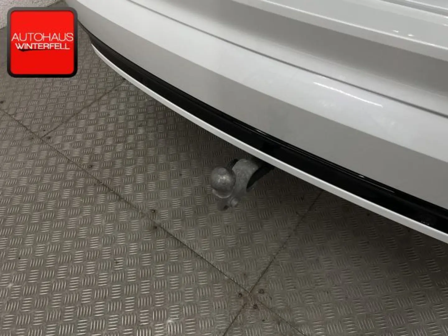 XC90 B5 D AWD Plus Dark 7SITZ+PANO+AHK+360+H&K+
