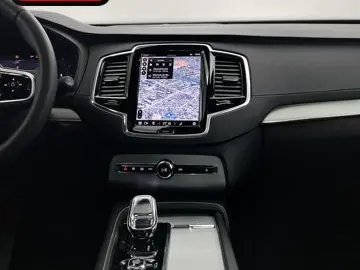 XC90 B5 D AWD Plus Dark 7SITZ+PANO+AHK+360+H&K+