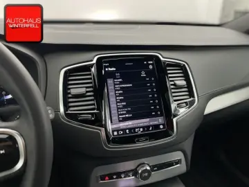 XC90 B5 D AWD Plus Dark 7SITZ+PANO+AHK+360+H&K+