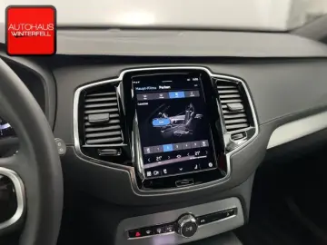 XC90 B5 D AWD Plus Dark 7SITZ+PANO+AHK+360+H&K+