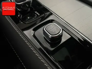 XC90 B5 D AWD Plus Dark 7SITZ+PANO+AHK+360+H&K+