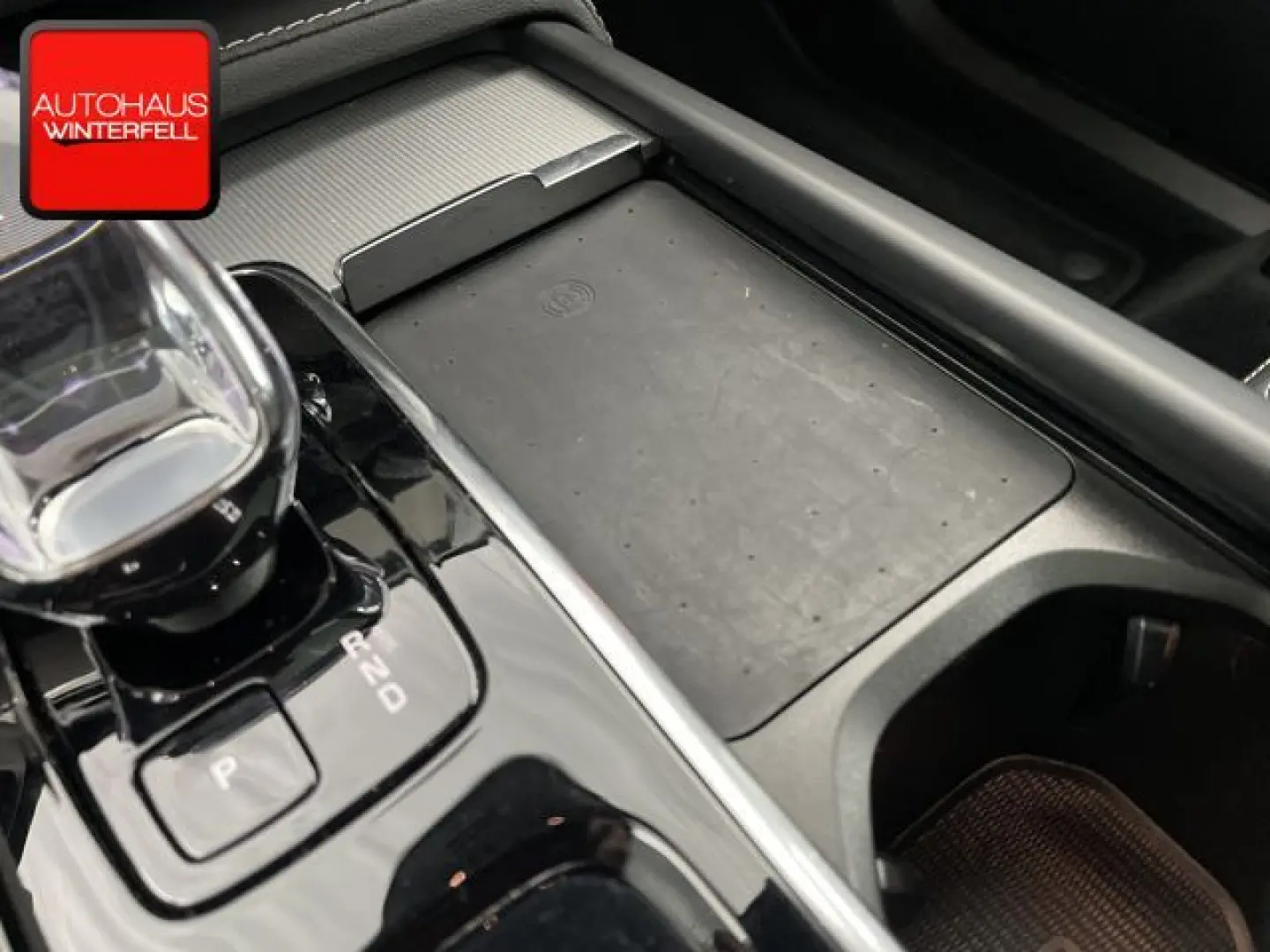 XC90 B5 D AWD Plus Dark 7SITZ+PANO+AHK+360+H&K+
